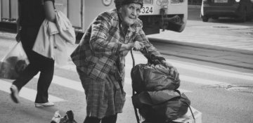 TANIDIĞIM YAD QADIN (hekayə)