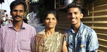 Hindistanda gender bərabərliyini öyrənən oğlanlar