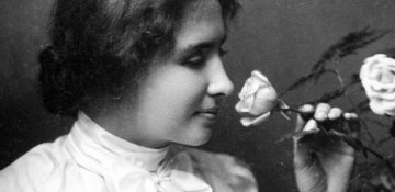 Həyatını sənətə çevirən Helen Keller