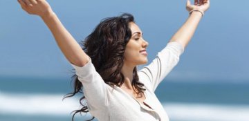 Pol Dolan ərə getməyən və uşağı olmayan qadınları daha xoşbəxt sayır.