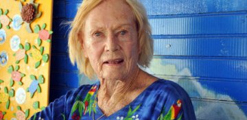 Film kimi həyat yaşamış 100 yaşlı kapitan qadın