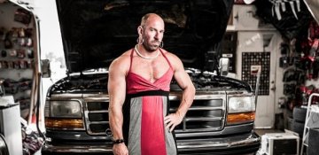 Kişilər üçün düşünülmüş, lakin qadın qarderobunda yer alan 7 nüans