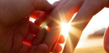 Toxunmaq bədəndə rahatlıq yaradır, xoşbəxtlik hormonlarını artırır…